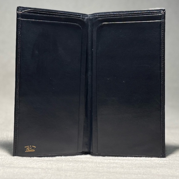 Authentic GUCCI GG Supreme Canvas Billfold - Picture 3 of 9